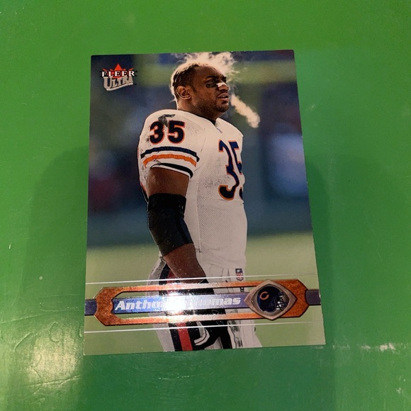 Topps Football Cards: BEARS players Urlacher, Thomas, Singletary total 21 in lot - Picture 2 of 10